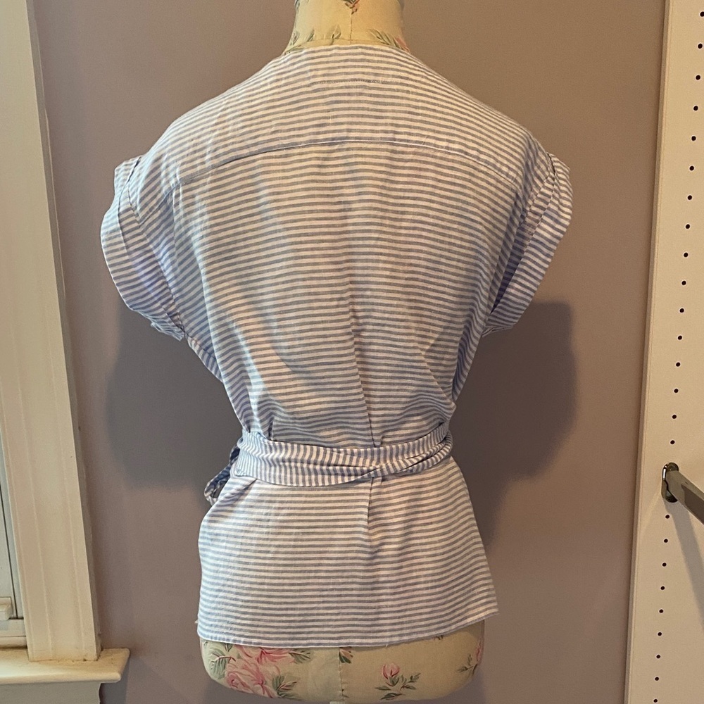 Vineyard Vines Feeder linen Blue and White Striped Wrap Blouse - Picture 6 of 9